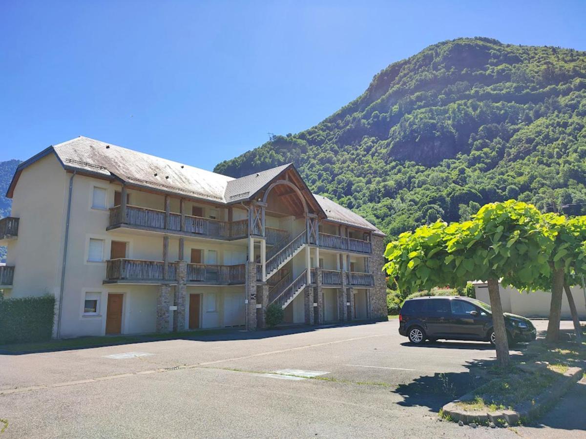 Le 102, T3 Pour 5 Personnes, Vue Montagne, Classe 2 Etoiles Nf, Parking, Piscine En Ete Bagnères-de-Luchon Exterior foto