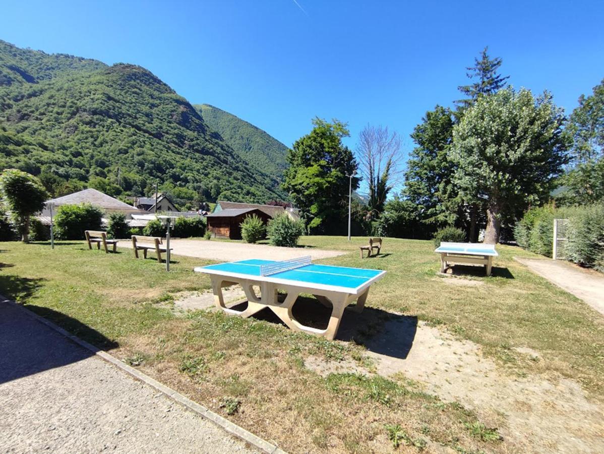 Le 102, T3 Pour 5 Personnes, Vue Montagne, Classe 2 Etoiles Nf, Parking, Piscine En Ete Bagnères-de-Luchon Exterior foto