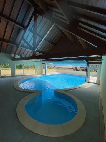 Le 102, T3 Pour 5 Personnes, Vue Montagne, Classe 2 Etoiles Nf, Parking, Piscine En Ete Bagnères-de-Luchon Exterior foto